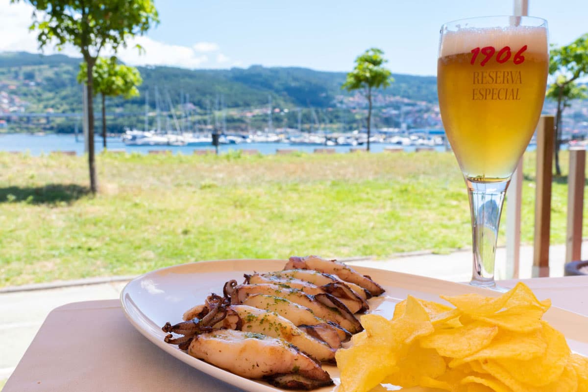 Restaurante con terraza en Moaña