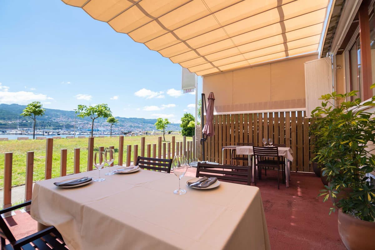 Terraza de Casa Mariano en Moaña